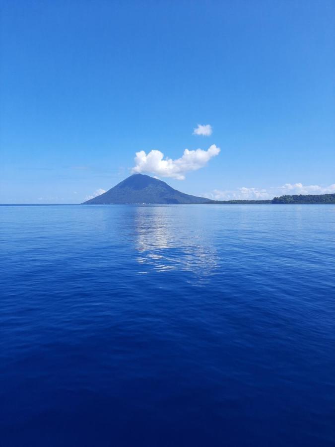 Blue Shark Divers Bunaken Eksteriør bilde