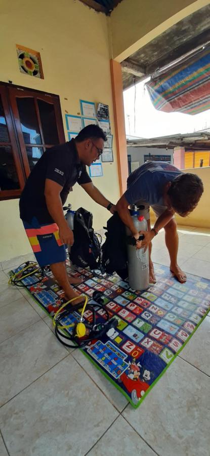 Blue Shark Divers Bunaken Eksteriør bilde
